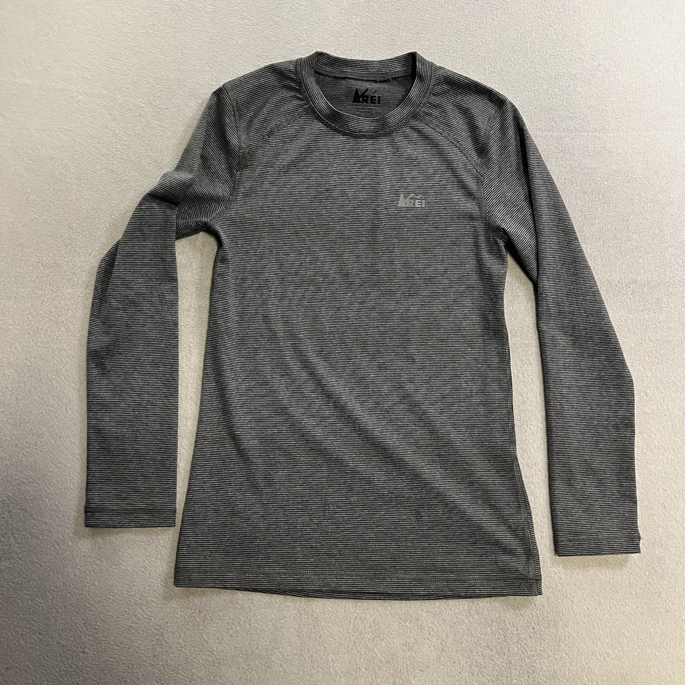 REI Shirt Women's Size Medium Gray Long-Sleeve Quarter-Zip Base Layer Pullover